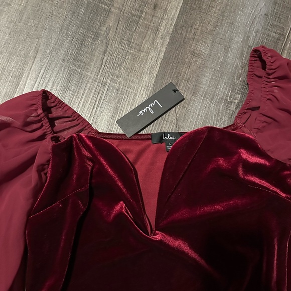 Lulu’s Burgundy Velvet Women's Top - Picture 6 of 8